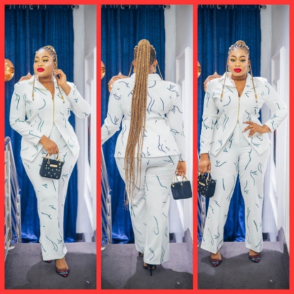 POSHMADDIEE'S BOUTIQUE GIVEAWAY LISTING💕💕 - Picture 3 of 15